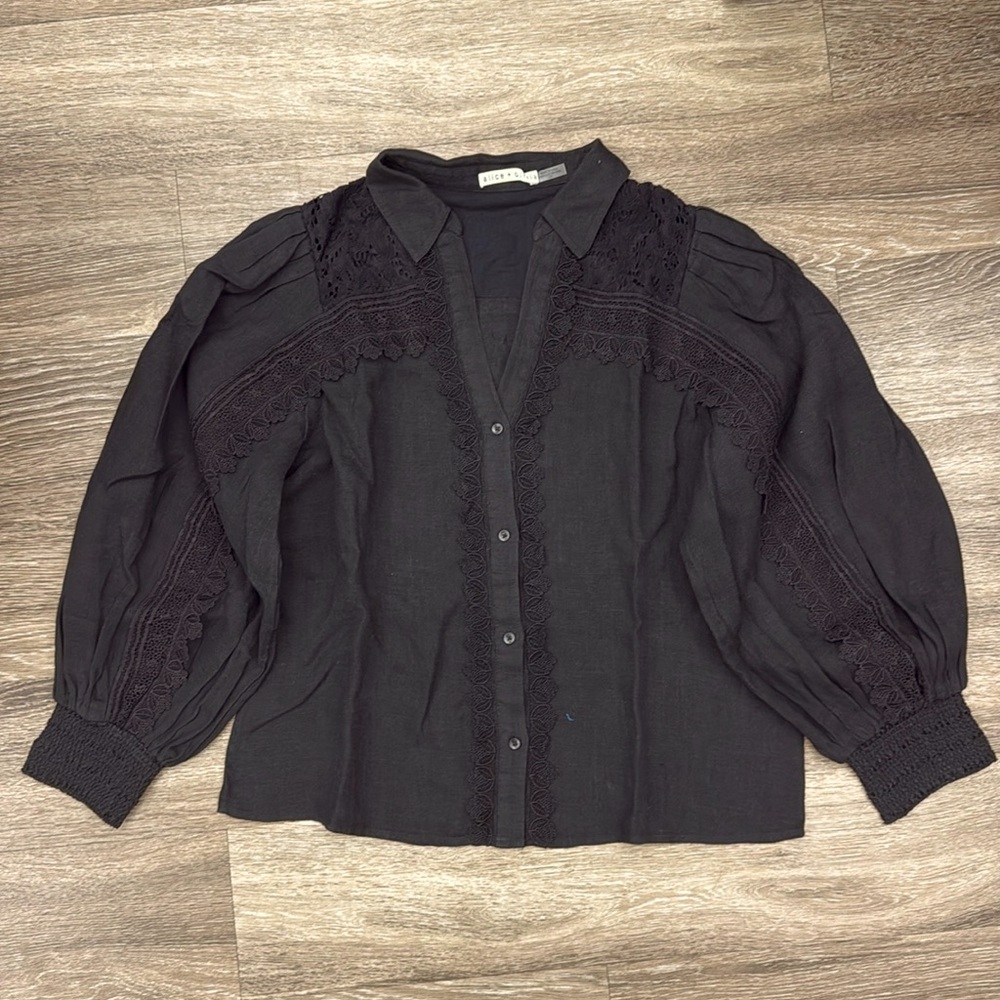 Alice + Olivia Black Linen blend Shirt with lace detail